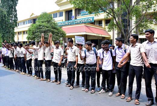 Human chain 